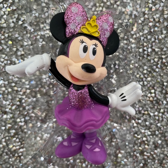 Minnie Mouse Figurine - Picture 2 of 10